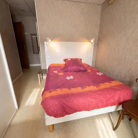 Confortable A - 18 M² + Balcon Néris-les-Bains